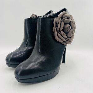 Kelsi Dagger Rosabella Platform With Flower Black Ankle Bootie Size 9